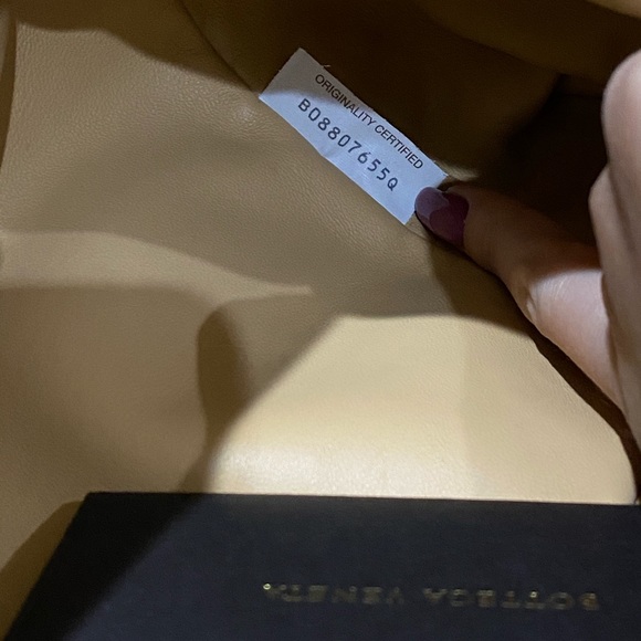 SOLD Bottega Veneta Pouch - Picture 6 of 6